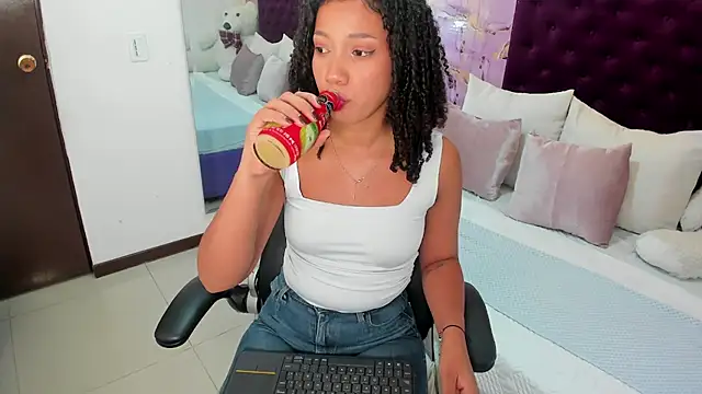 cloe 555 online show from 24, 11, 2025