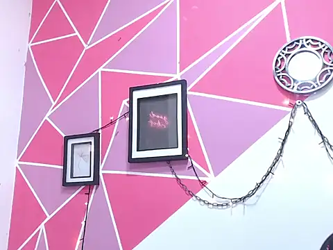 Tifany Adams online show from 17, 10, 2025