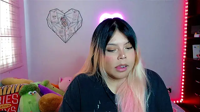 EllieMoonX online show from 8, 2, 2026