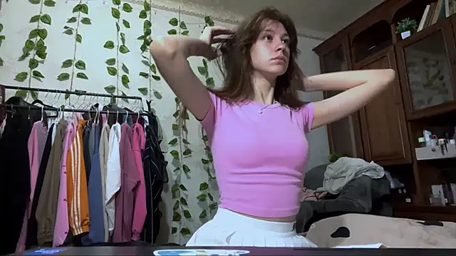 WildPeachh online show from 27, 11, 2025