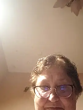 Snapshot of Katherine735 chatting on 7, 6, 2026 Katherine735 online show from 7, 6, 2026