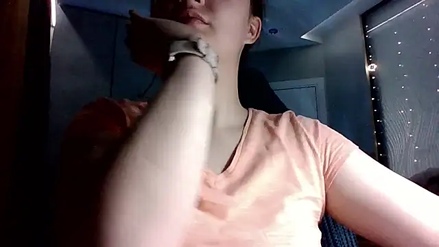 MoodieMira online show from 6, 11, 2025