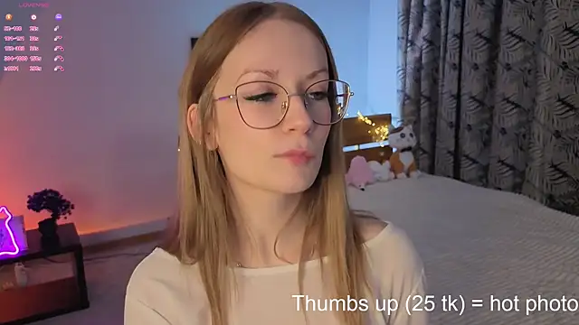 Snapshot of Edlin_gail chatting on 14, 10, 2025 Edlin gail online show from 14, 10, 2025