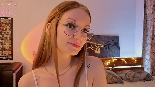 Snapshot of Edlin_gail chatting on 24, 10, 2025 Edlin gail online show from 24, 10, 2025