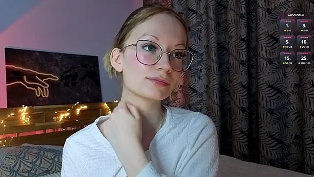 Snapshot of Edlin_gail chatting on 30, 10, 2025 Edlin gail online show from 30, 10, 2025