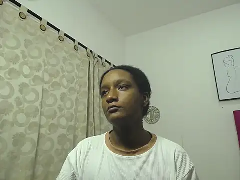 Snapshot of millysweetass chatting on 22, 10, 2025 millysweetass online show from 22, 10, 2025