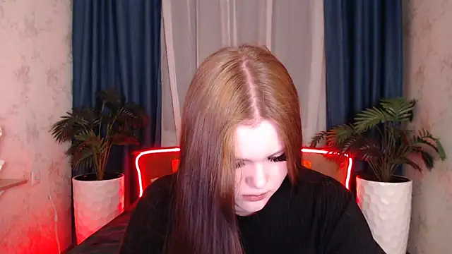 Musegirl online show from 3, 12, 2025