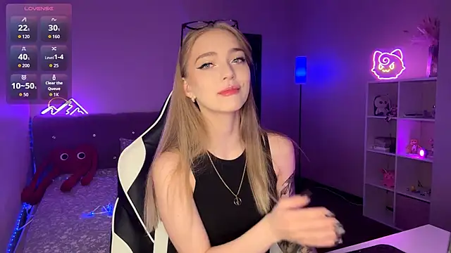 EvaPeace online show from 7, 4, 2026