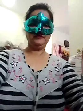 Snapshot of Honey-26 chatting on 28, 11, 2025 Honey-26 online show from 28, 11, 2025