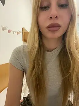 Snapshot of RemyStyles chatting on 7, 1, 2026 RemyStyles online show from 7, 1, 2026