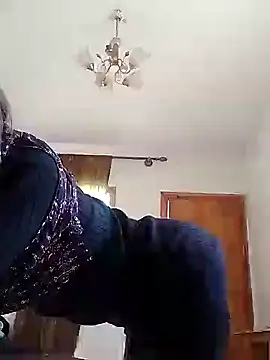 Snapshot of roseflore chatting on 11, 10, 2025 roseflore online show from 11, 10, 2025