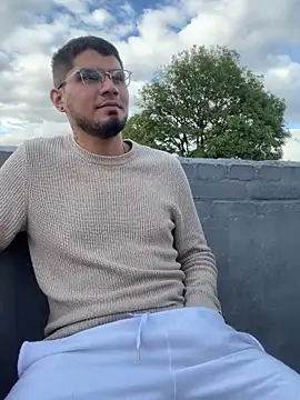 mirallesandbig online show from 2, 11, 2025