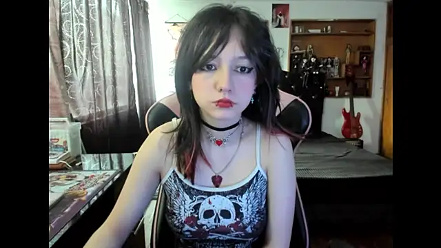 Maki Zein  online show from 5, 11, 2025