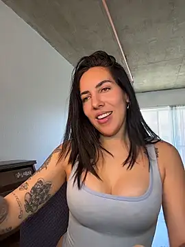 Lolathebaddie online show from 1, 2, 2026