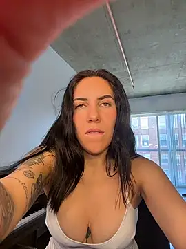 Lolathebaddie online show from 18, 2, 2026