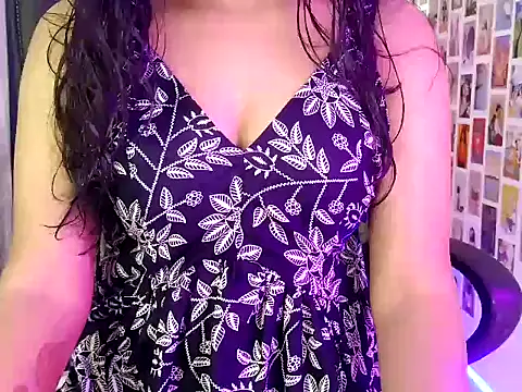 Snapshot of your_Tanu_02 chatting on 17, 10, 2025 your Tanu 02 online show from 17, 10, 2025