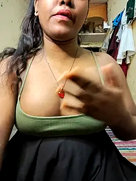 Snapshot of Lovely_Payal chatting on 24, 4, 2026 Lovely Payal online show from 24, 4, 2026