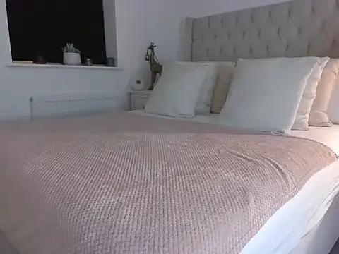 NaughtyMrsKnox online show from 23, 10, 2025