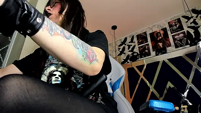 Evangelinejoness  online show from 1, 2, 2026