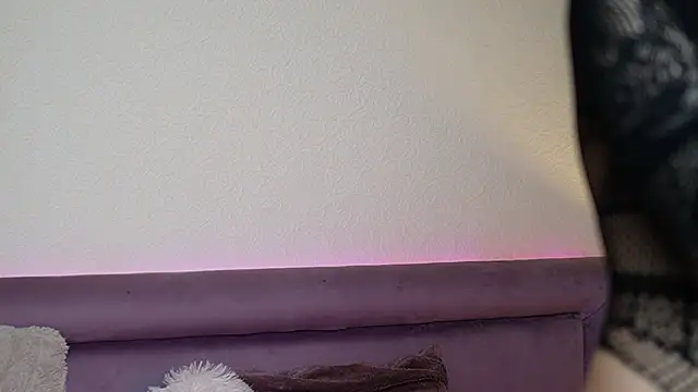 JoelleApril online show from 1, 2, 2026