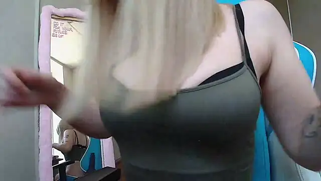 LizzyCumm online show from 12, 3, 2026