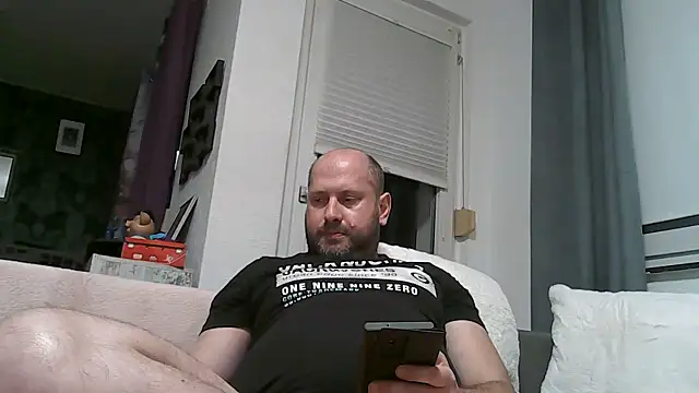 Snapshot of MrniceGuy86 chatting on 10, 10, 2025 MrniceGuy86 online show from 10, 10, 2025
