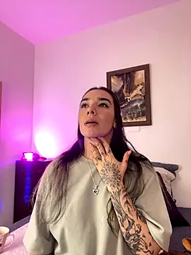 Snapshot of _Emily_Sands_ chatting on 27, 10, 2025  Emily Sands  online show from 27, 10, 2025