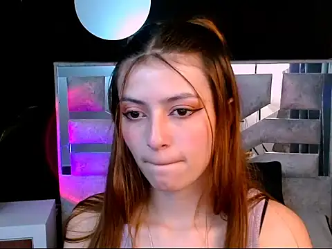 Snapshot of viky_evanss chatting on 28, 10, 2025 viky evanss online show from 28, 10, 2025