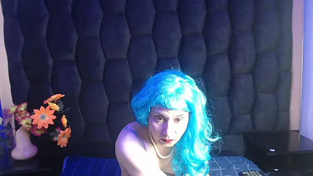 Kylie Bloom online show from 7, 11, 2025