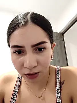 Snapshot of sophia_salazar18 chatting on 19, 10, 2025 sophia salazar18 online show from 19, 10, 2025