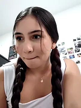 Snapshot of sophia_salazar18 chatting on 16, 11, 2025 sophia salazar18 online show from 16, 11, 2025