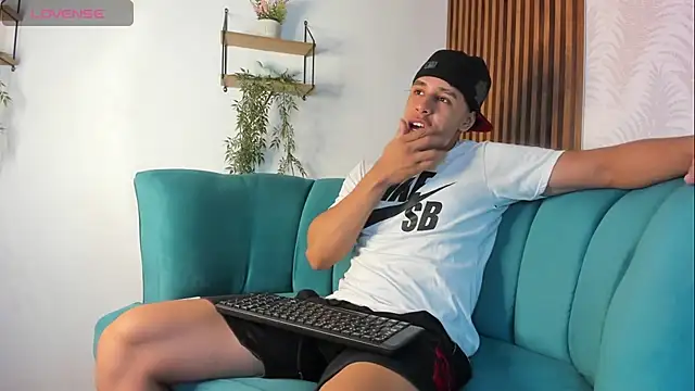 Adrian Volt online show from 20, 12, 2025