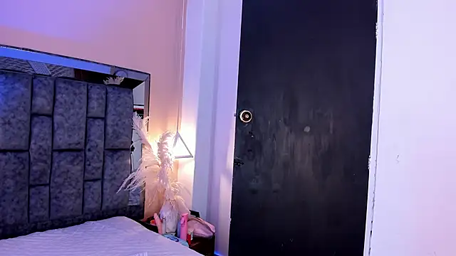 SofiRuiz  online show from 19, 10, 2025