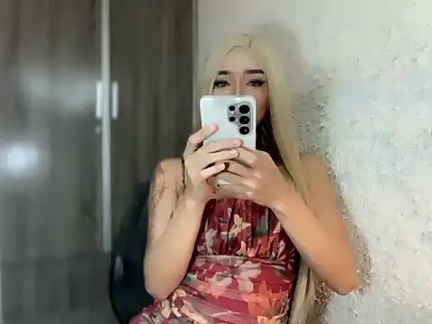 TinyTemptress online show from 27, 3, 2026