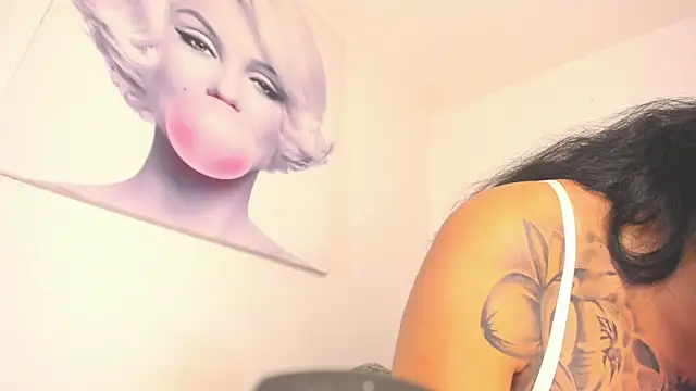 BiancaValentinna online show from 6, 11, 2025