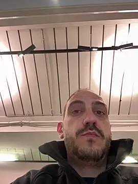 AlexGogo23 online show from 4, 4, 2026