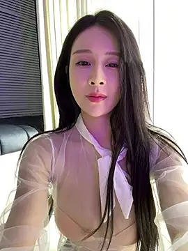 yiyi 3523 online show from 10, 6, 2026