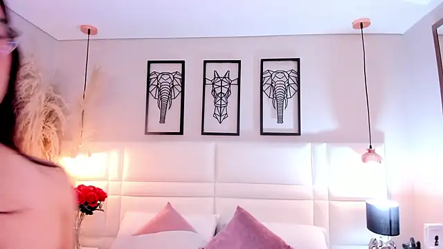 Ari lynn  online show from 16, 10, 2025