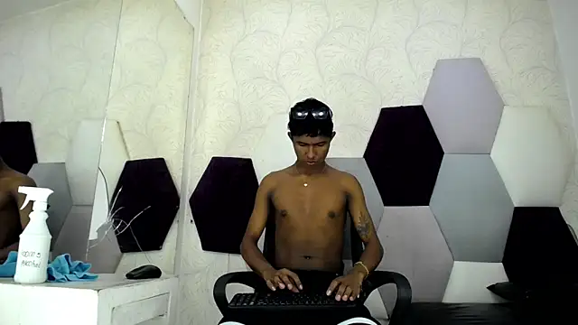 Mick storm online show from 26, 2, 2026