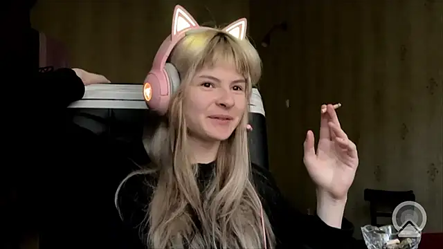 Snapshot of AnnaOlovely chatting on 14, 10, 2025 AnnaOlovely online show from 14, 10, 2025
