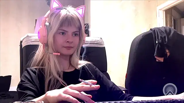 Snapshot of AnnaOlovely chatting on 18, 10, 2025 AnnaOlovely online show from 18, 10, 2025