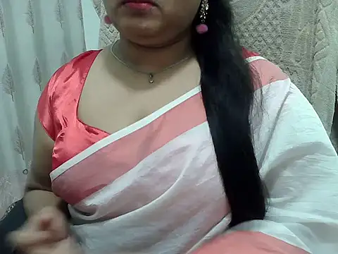 Snapshot of SexyRani2000 chatting on 17, 5, 2026 SexyRani2000 online show from 17, 5, 2026