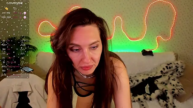 Lilith Sora online show from 4, 3, 2026