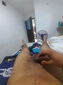 Snapshot of sexyandres_23 chatting on 15, 10, 2025 sexyandres 23 online show from 15, 10, 2025