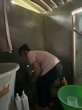 Linh-xxx online show from 17, 10, 2025