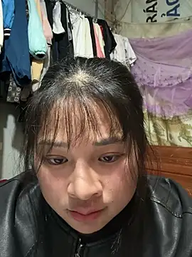 Linh-xxx online show from 14, 1, 2026