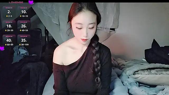 Snapshot of hyp0crite chatting on 22, 11, 2025 hyp0crite online show from 22, 11, 2025