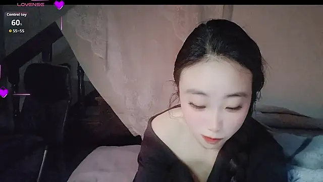 Snapshot of hyp0crite chatting on 23, 11, 2025 hyp0crite online show from 23, 11, 2025