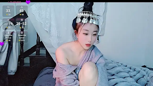 Snapshot of hyp0crite chatting on 29, 11, 2025 hyp0crite online show from 29, 11, 2025