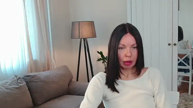 LittleNicolee online show from 12, 1, 2026